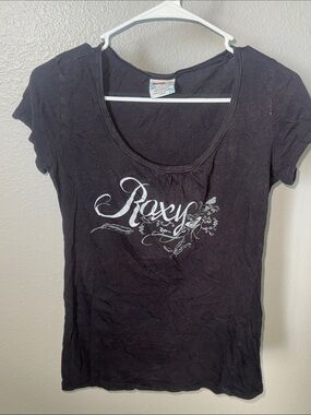 Vintage Roxy Black Scoop Neck Short Sleeve Logo Tee